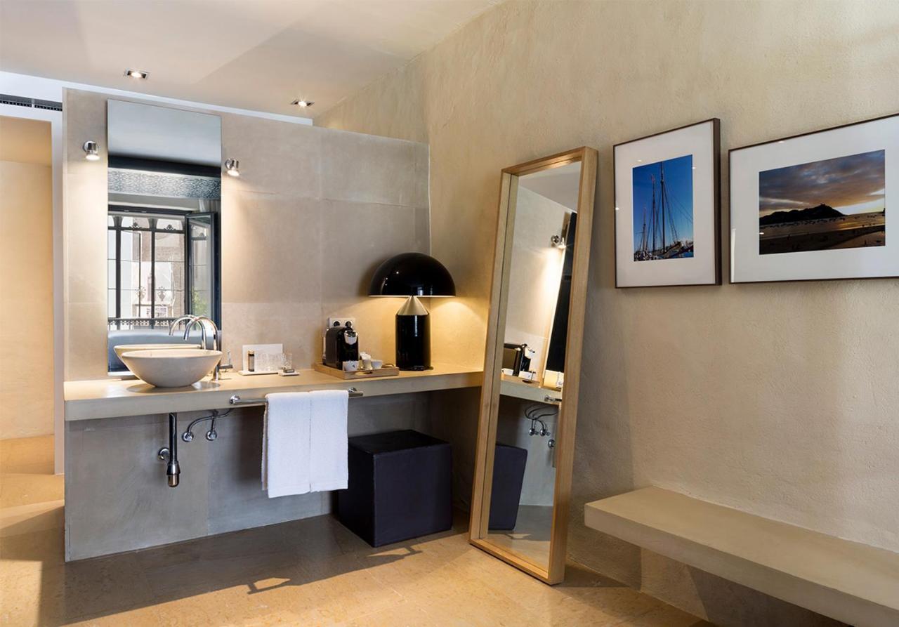 Eme Catedral Mercer Hotel Севиля Екстериор снимка Bathroom