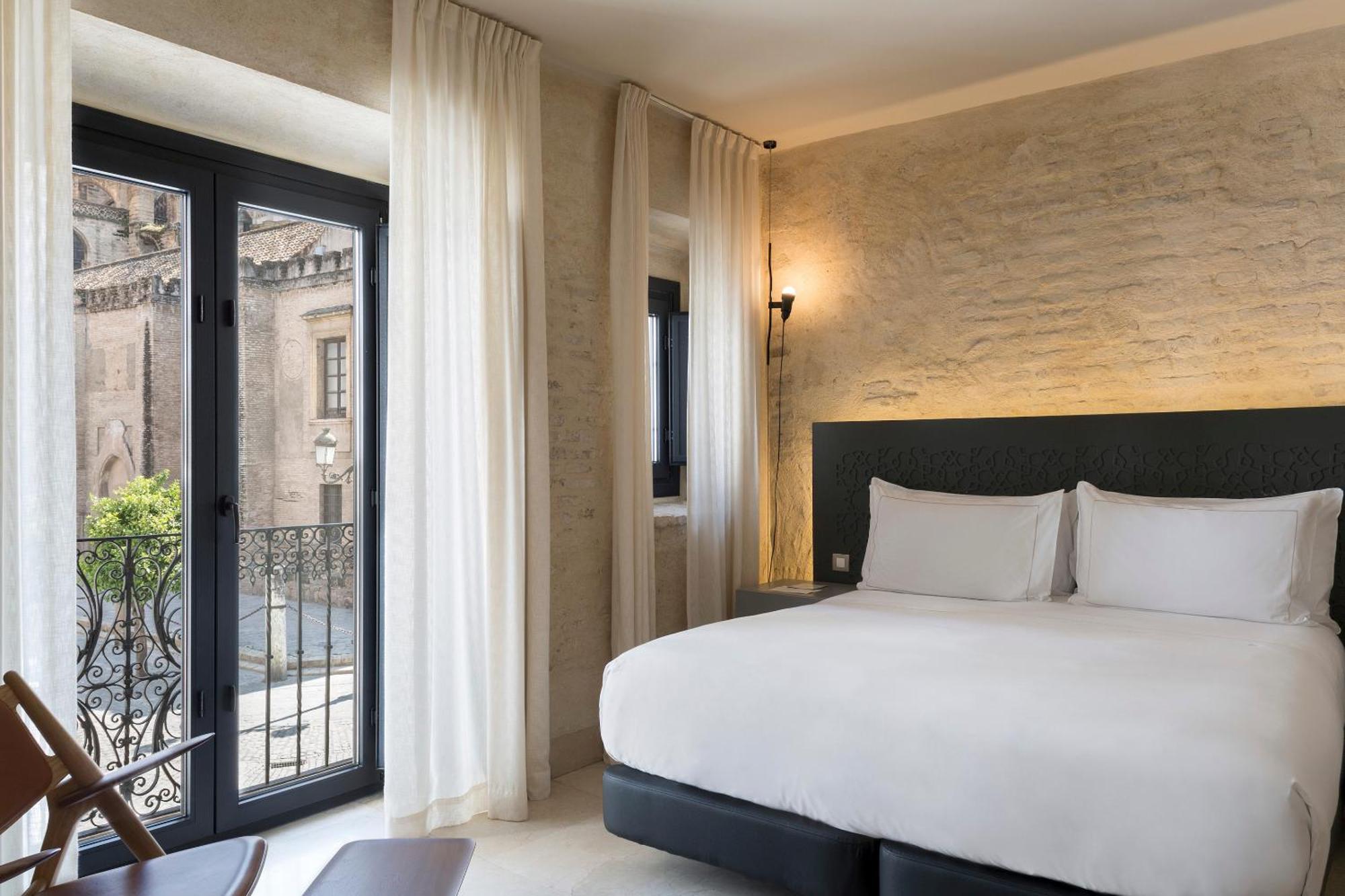 Eme Catedral Mercer Hotel Севиля Екстериор снимка